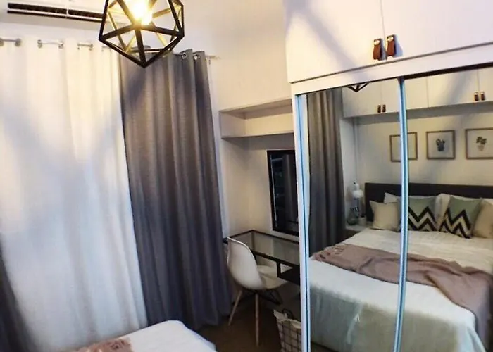 Airy W Balcony, Netflix, 3 Pools, Sleeps 3