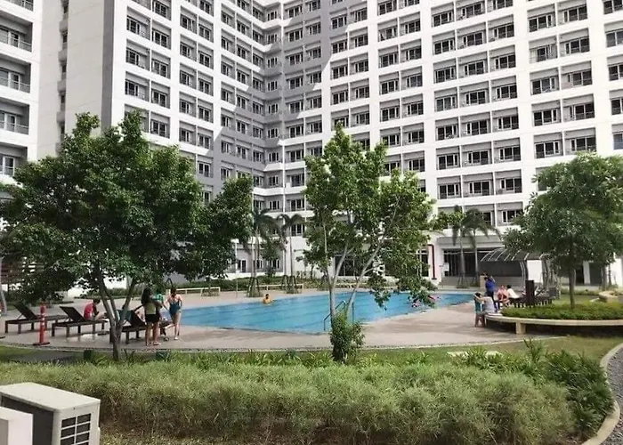 Airy W Balcony, Netflix, 3 Pools, Sleeps 3 * Manila